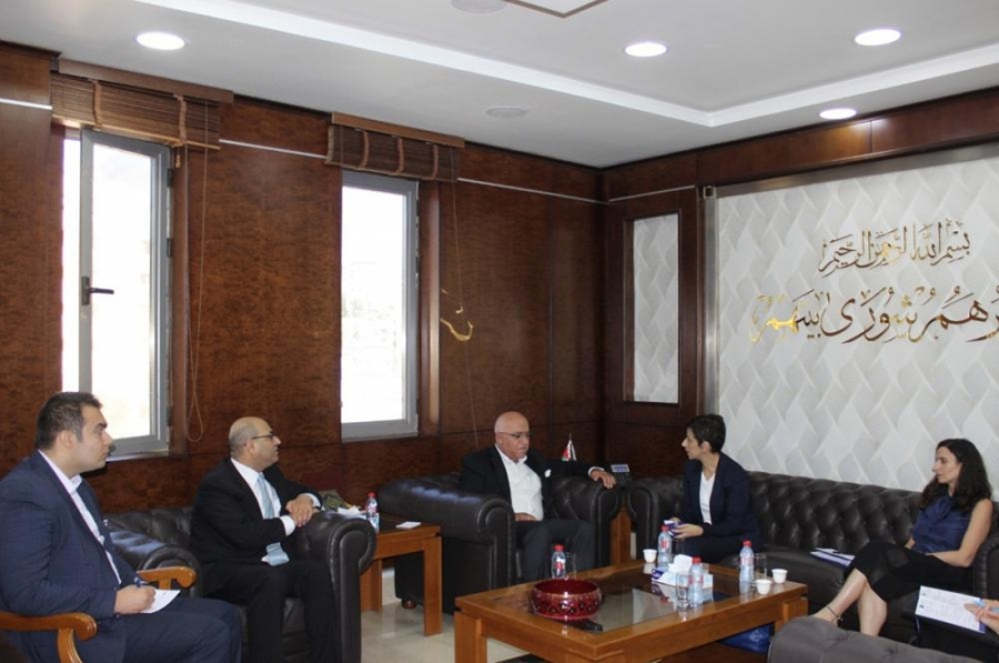 وزير الشؤون السياسية والبرلمانية يلتقي سفيرة بعثة الاتحاد الأوروبي في الأردن