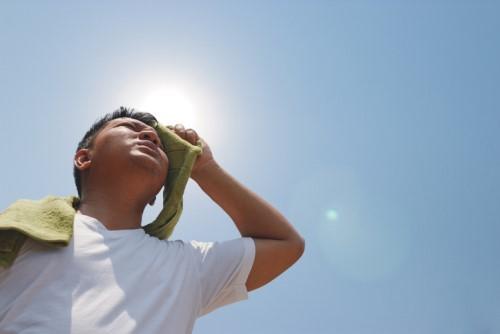 الأرصاد تحذر الأردنيين من التعرض للشمس