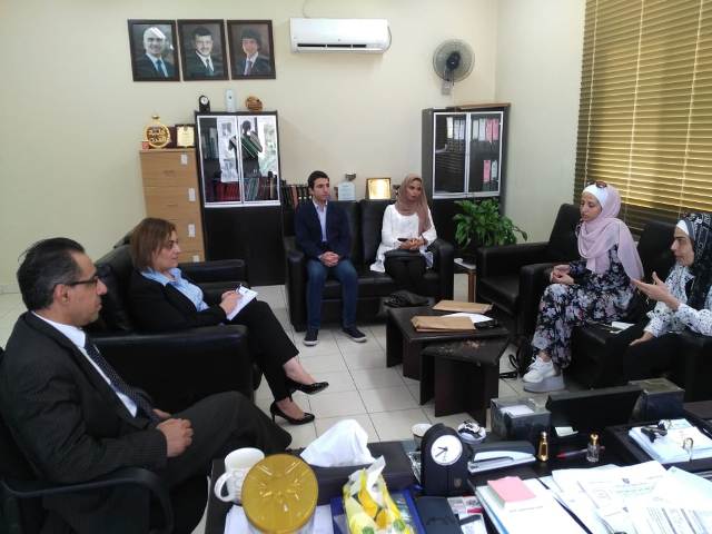 كلية الحقوق في جامعة عمان الأهلية تستضيف خبيرة العيادات القانونية