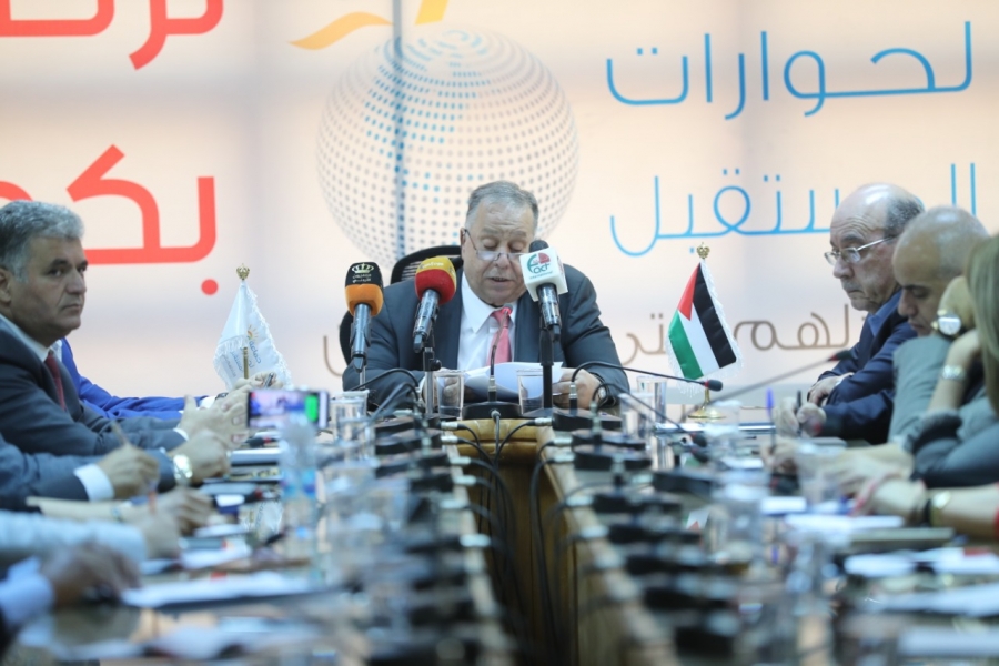 عمان لحوارات المستقبل للحكومة : توقفوا عن منافسة المواطن برزقه