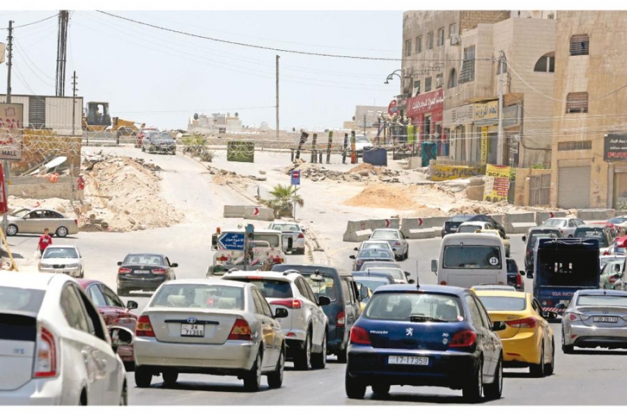 أوتوستراد عمان  الزرقاء: أزمات خانقة وتخوفات تجار