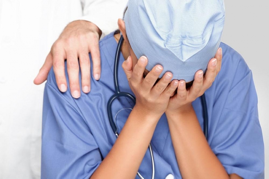 “الممرضين” تطالب بحماية الكوادر الصحية بعد الاعتداء على ممرض في الزرقاء