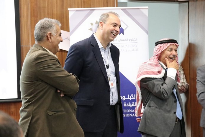 النائب صالح العرموطي في أكاديمية الملكة رانيا