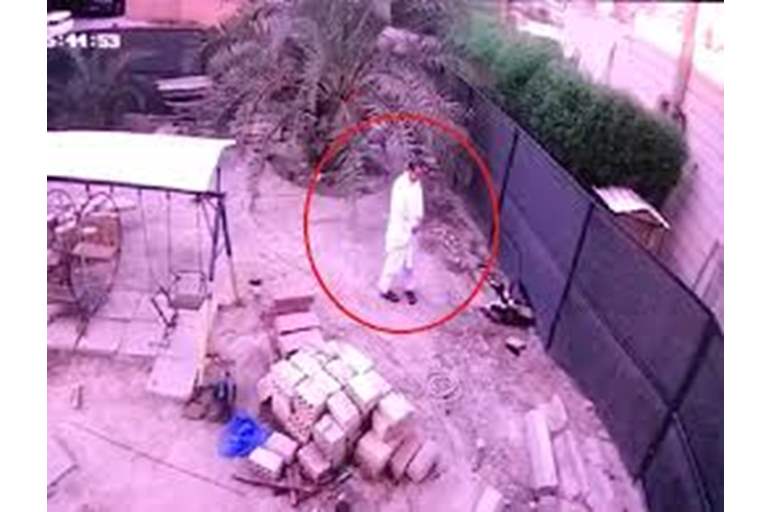 بالفيديو .... الكويتي الذي ابتعلته الأرض يكشف ماذا حدث له في الأسفل