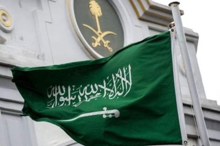 قضايا فساد تهز السعودية .. أحكام بحبس 5 مسئولين 32 عاما وغرامة بالملايين