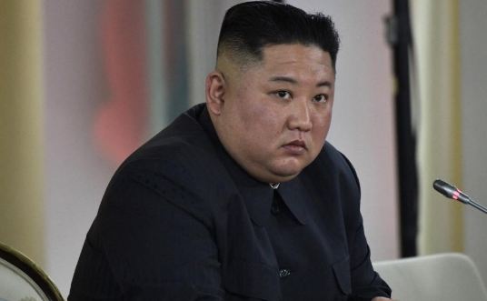 زعيم كوريا الشمالية : قوّتُكم لا تقهر