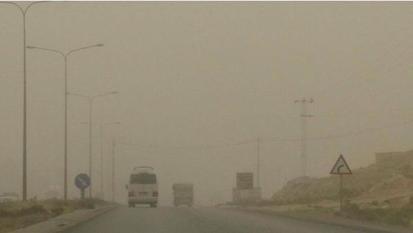 غبار ورياح شديدة على مناطق الصحراوي والبحر الميت