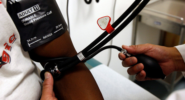 ارتفاع وانخفاض ضغط الدم ...أيهما أخطر على الصحة؟