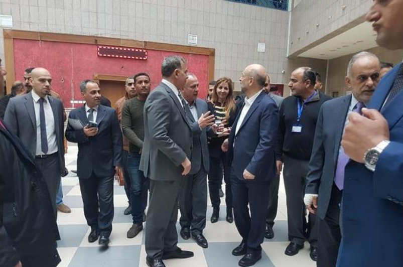 الرزاز يزور مستشفى الأمير حمزه بعد الإعلان عن أول اصابة بفيروس كورونا