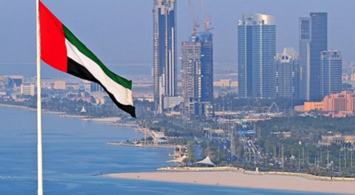 الإمارات تمدد إقامة الوافدين حتى نهاية العام