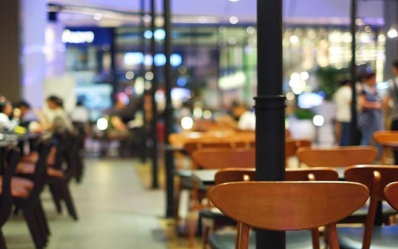 نقيب اصحاب المطاعم يطالب بتخفيض رسوم تصاريح العمل إلى 200 دينار