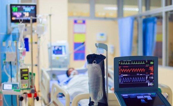 علاج حالة نادرة لطفل يعاني من داء السماكفي مستشفى الأمير علي بن الحسين العسكري