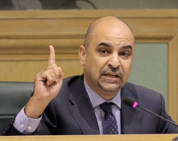 خوري يدعو حكومة النهضة لإعلان حظر الجمعة مبكرا تجنبا لتزاحم الأردنيين
