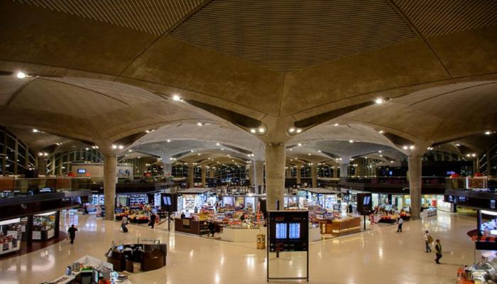 مطار الملكة علياء يستقبل 3 آلاف مسافر في 6 أيام