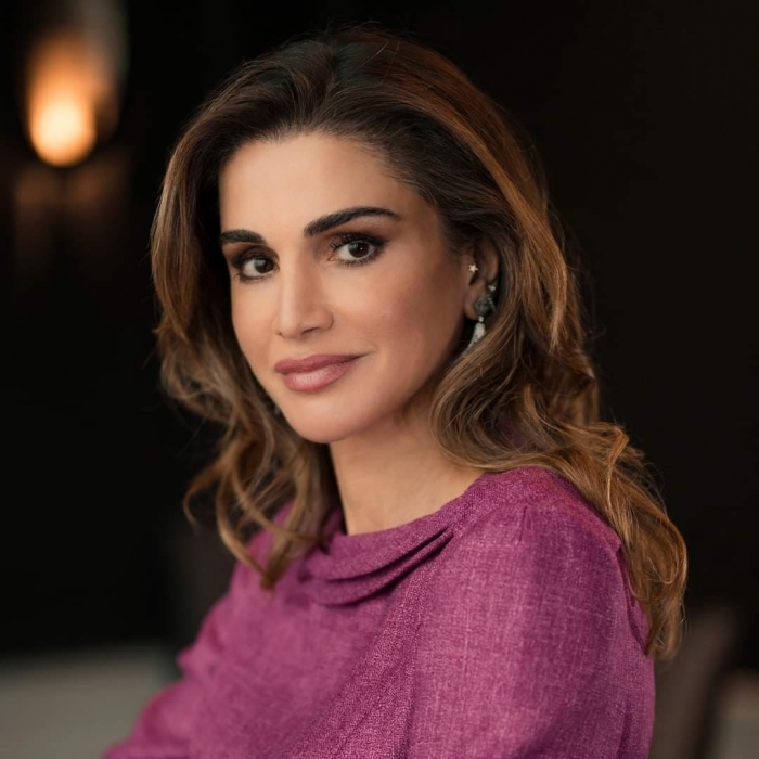 الملكة رانيا تكتب : كم اختلفت حياتنا في عام؟