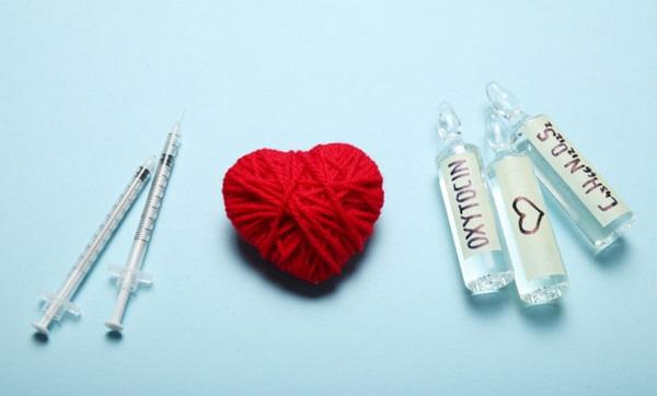 دراسة: هرمون الحب يساعد في علاج كورونا