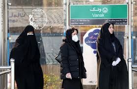 إيران تسجل 304 وفيات جديدة بفيروس كورونا