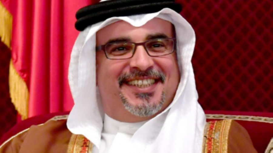 ملك البحرين يكلّف نجله ولي العهد رئاسة الحكومة