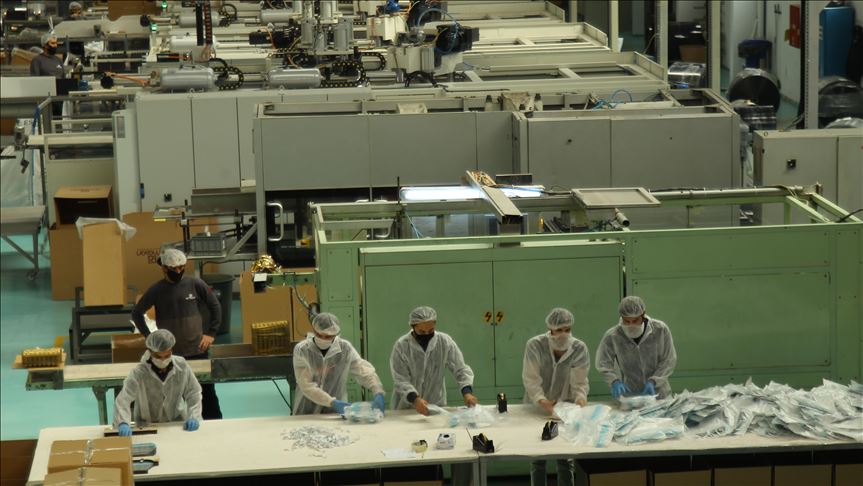 مصنع العقبة يكشف تفاصيل تصنيعه الكمامات بعد تسجيل مئات الاصابات