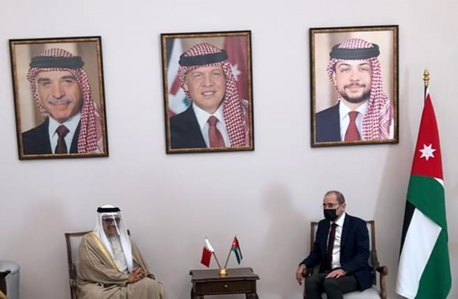 وزير الخارجية يلتقي نظيره البحريني