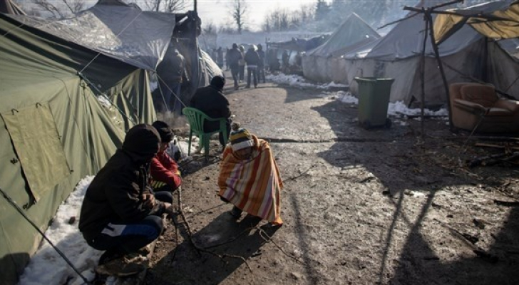 الاتحاد الأوروبي يندد بظروف غير مقبولة للمهاجرين في البوسنة