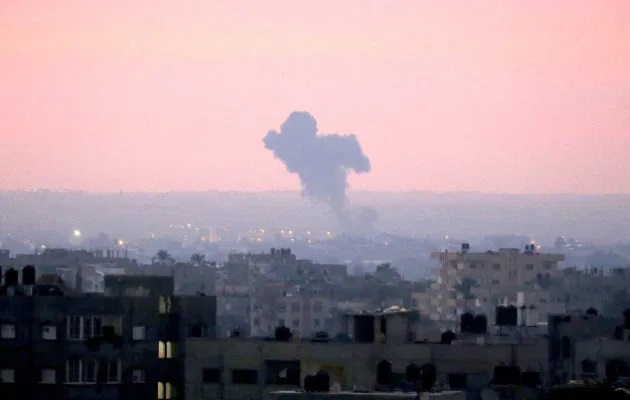 طائرات الاحتلال تقصف أراضي جنوب قطاع غزة