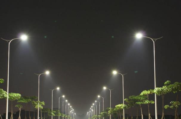 شركات لاستبدال إنارة شوارع البلديات بـ LED