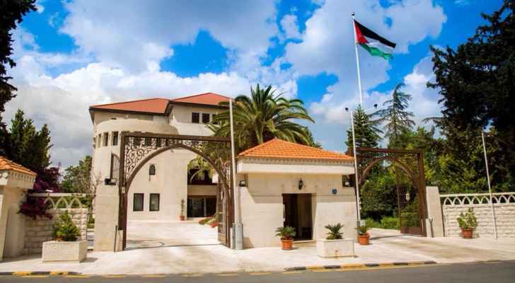الحكومة تعتذر عن الرد على سؤال نيابي حول قضية العطارات لكون الملف منظور أمام غرفة التجارة الدولية