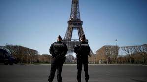 فرنسا تدرس إغلاق باريس 3 أسابيع