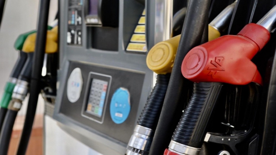 الحكومة تقرر رفع اسعار المشتقات النفطية لشهر آذار