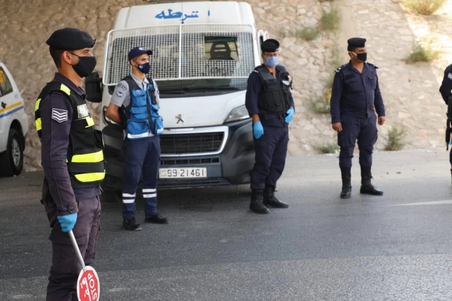 ضبط 127 شخص ومنشاتين مخالفتين للحظر الشامل في اربد