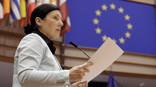 المفوضية الأوروبية: كورونا انعكست سلبا على المرأة