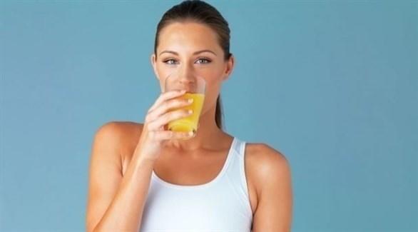 دراسة: تناول عصير البرتقال يزيد خطر إصابتك بسرطان الجلد