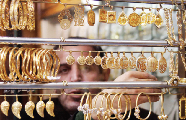 غرام الذهب يرتفع 40 قرشا في السوق المحلي