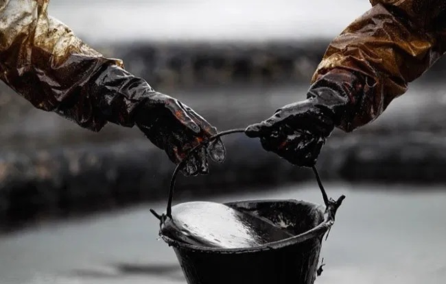 البترول: خطة لحفر نحو 120 بئراً لاستكشاف النفط والغاز