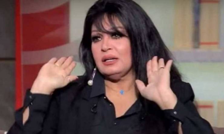 فيفي عبده في موقف محرج مع الجمهور بسبب خطأ في نعيها الأمير فيليب