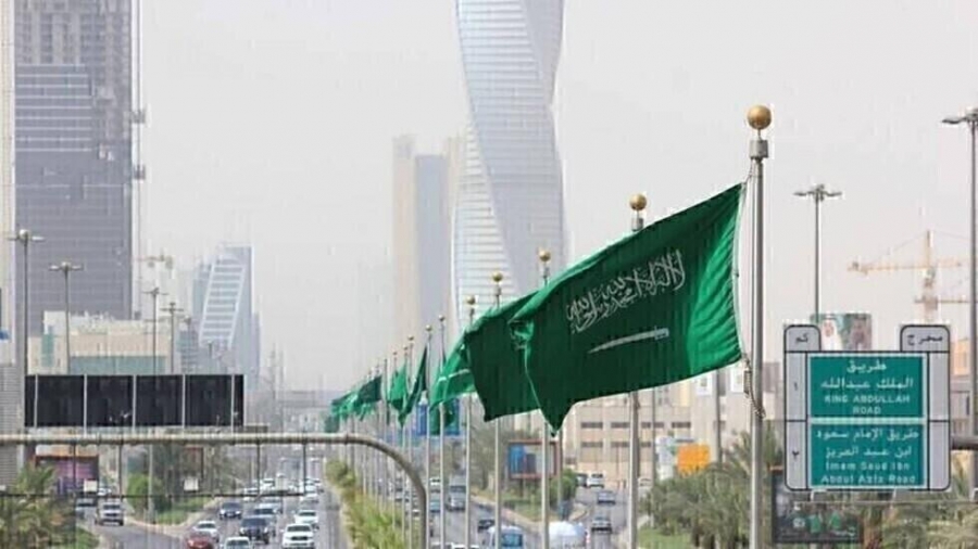 السلطات السعودية توقف لواء ومسؤولين متقاعدين