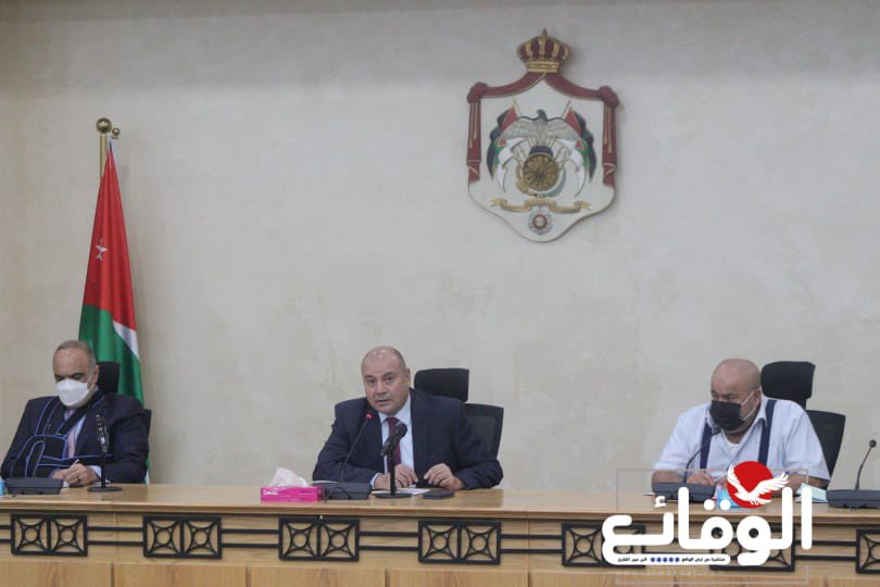 العودات: طالبنا الحكومة بإعادة النظر بالقيود المفروضة على الأردنيين