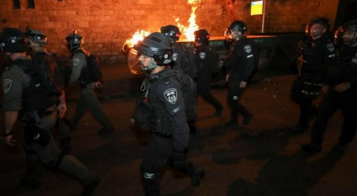 الاحتلال الاسرائيلي يجدد اقتحامه لمنطقة باب العامود في القدس