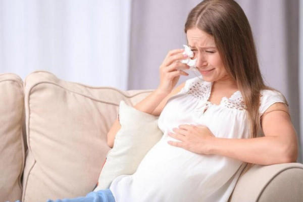 كيف يؤثر الزعل على الأم الحامل و جنينها؟