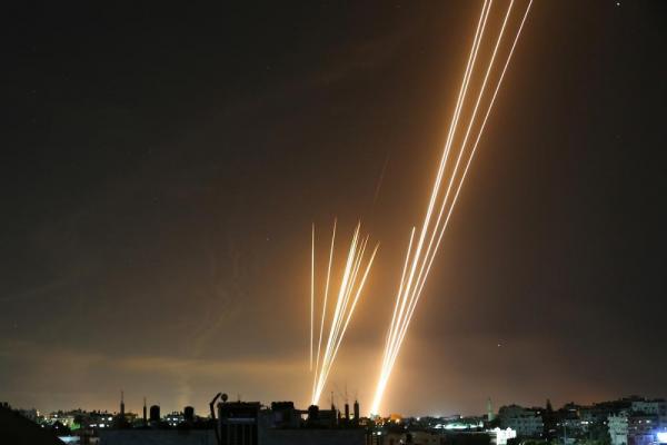 مقتل مستوطن واصابة 7 بقصف من غزة على سديروت