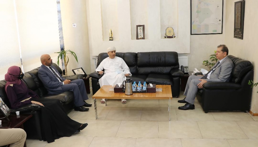 مباحثات بين عمان العربية والملحقية الثقافية لسلطنة عُمان