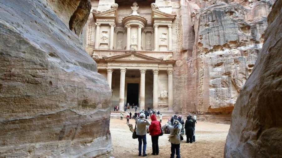 ستاندرد آند بورز: الدخل السياحي للأردن سيبدأ بالانتعاش بشكل ملحوظ اعتبارا من 2022