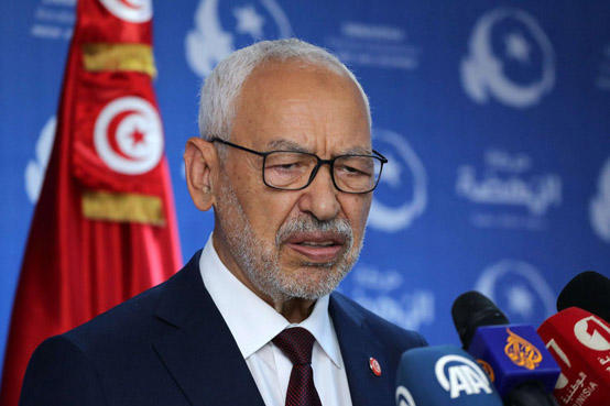 الغنوشي يتهم الرئيس التونسي بالانقلاب على الدستور