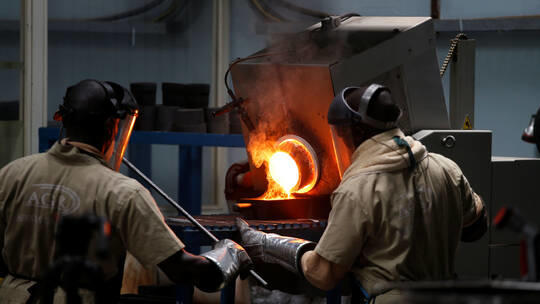 دراسة: 31412 عاملا في قطاع صناعة المعادن 76 منهم أردنيون