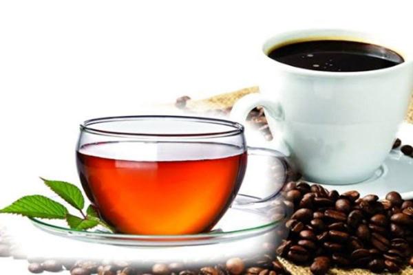 دراسة تكشف مفاجأة عن التأثير الإيجابي للشاي والقهوة