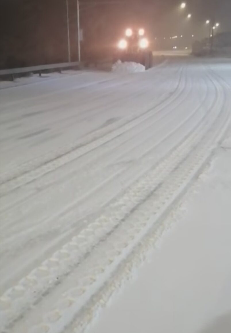 الفاعور: طريق الشوبك تغلق بسبب الثلوج بين الحين والآخر