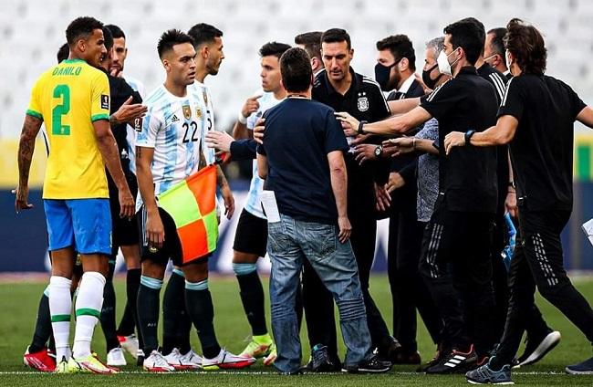 فيفا يأمر بإعادة مباراة البرازيل والأرجنتين