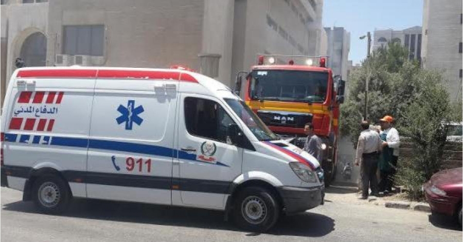 إنقاذ طفل علق داخل مركبة والده في عمّان