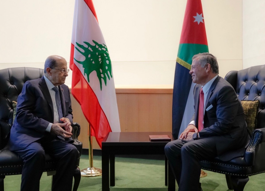 وزير الخارجية ينقل تحيات الملك إلى الرئيس اللبناني